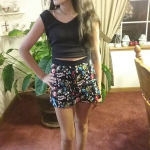New girl shorts size L